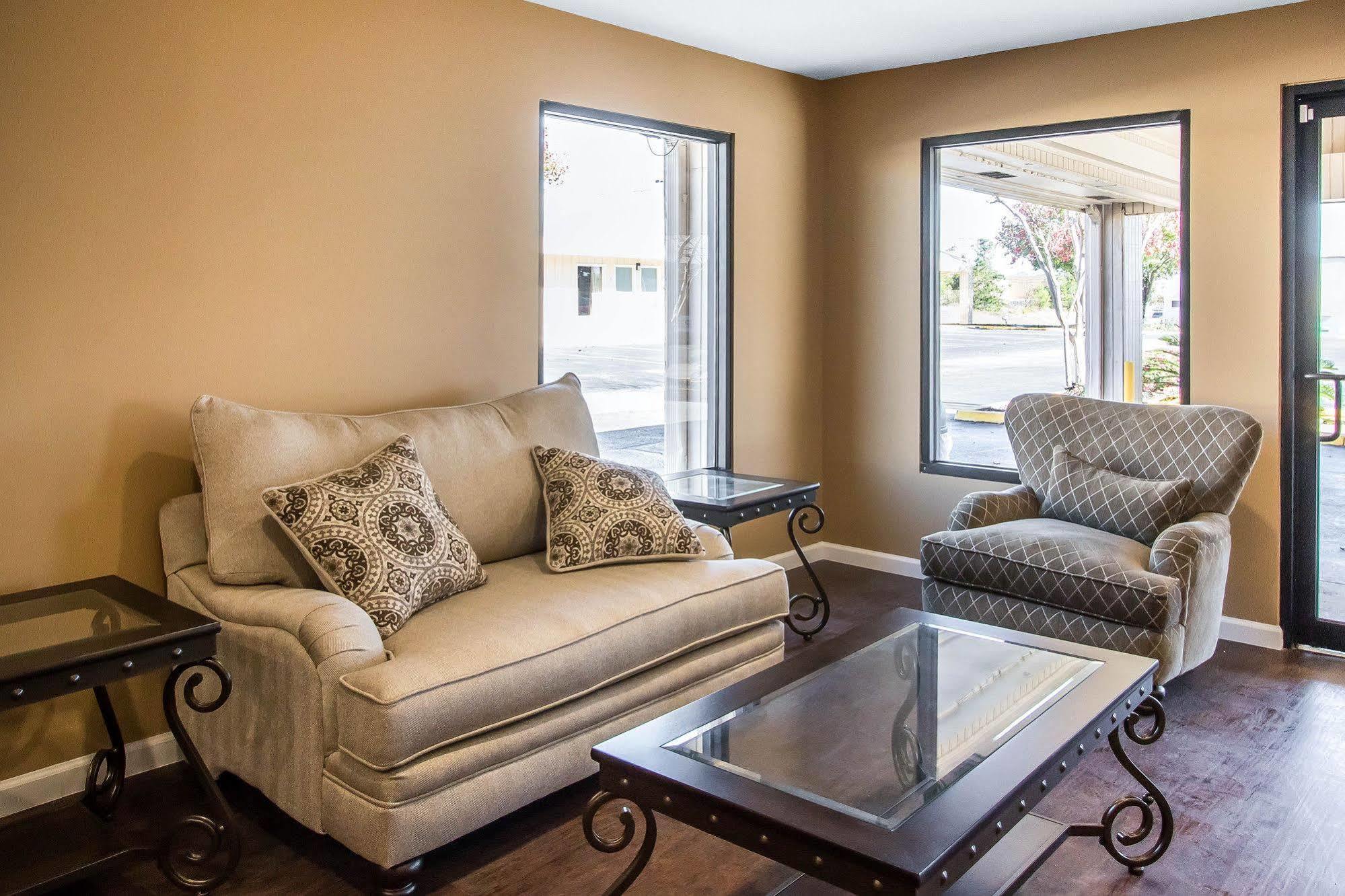 Rodeway Inn & Suites Brookhaven Luaran gambar